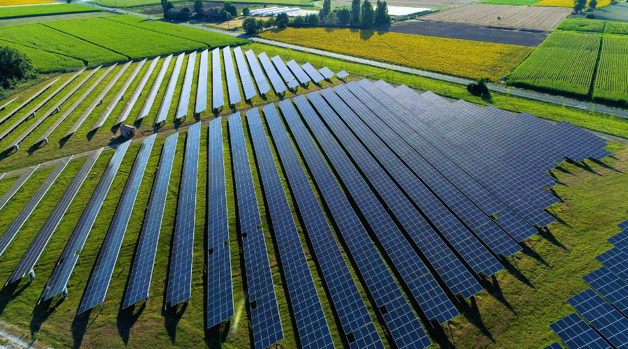 Solar panels market 2023